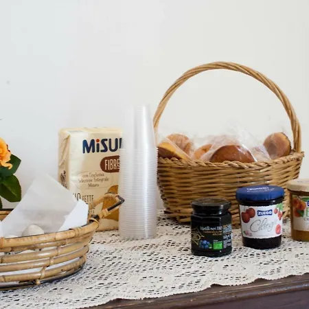 Residenza Santa Lucia Bed & Breakfast *