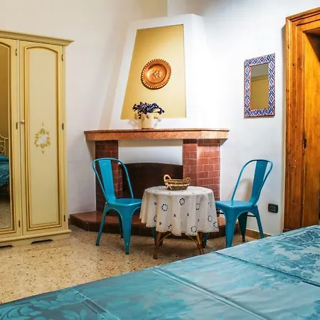 Residenza Santa Lucia Bed & Breakfast *